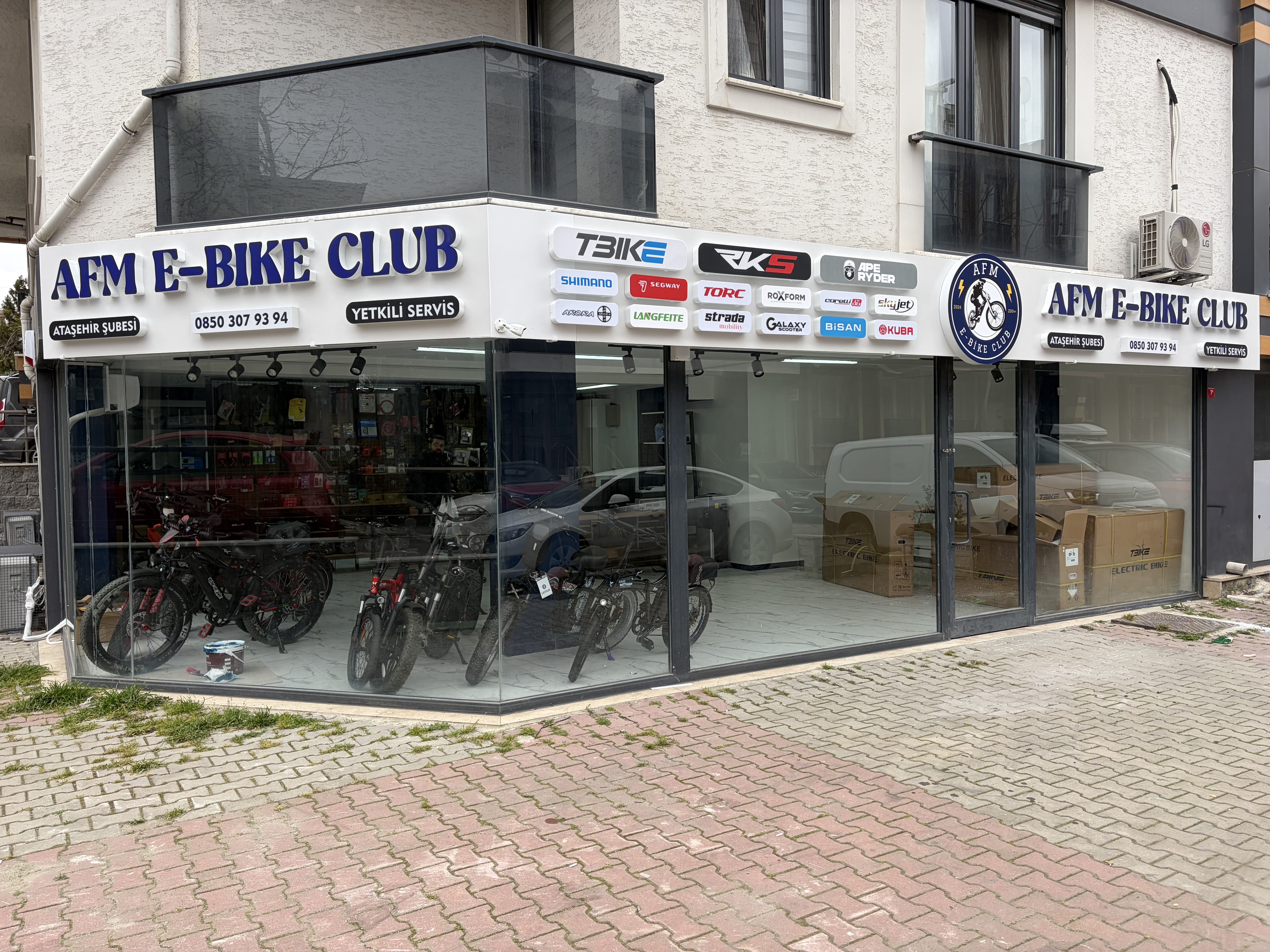 AFM Ataşehir mağazası